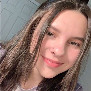 Meet your Posher, Elexus